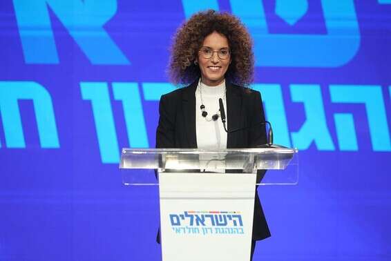 עדי צברי // צילום: לנס הפקות